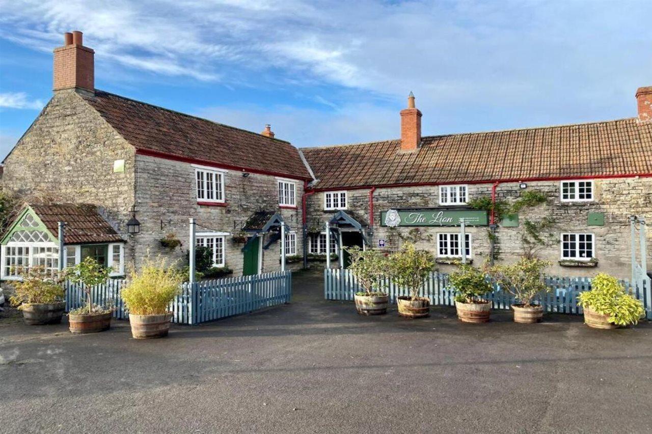 The Lion At West Pennard Hotel Eksteriør billede The Old Inn, Great Bowden