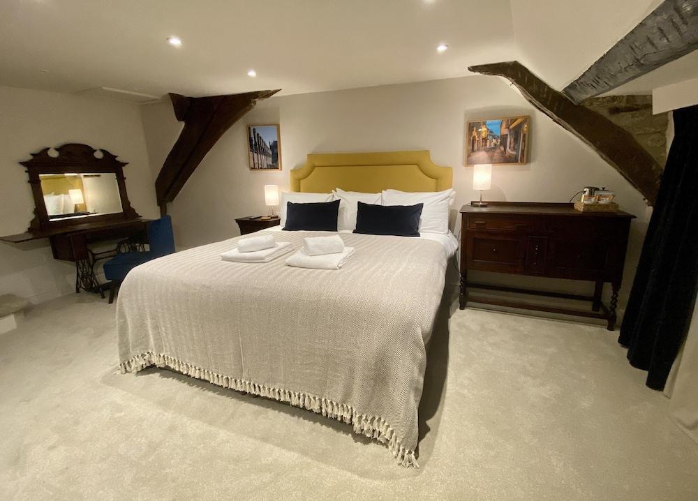 The Lion At West Pennard Hotel Eksteriør billede The Old Vicarage, 2019