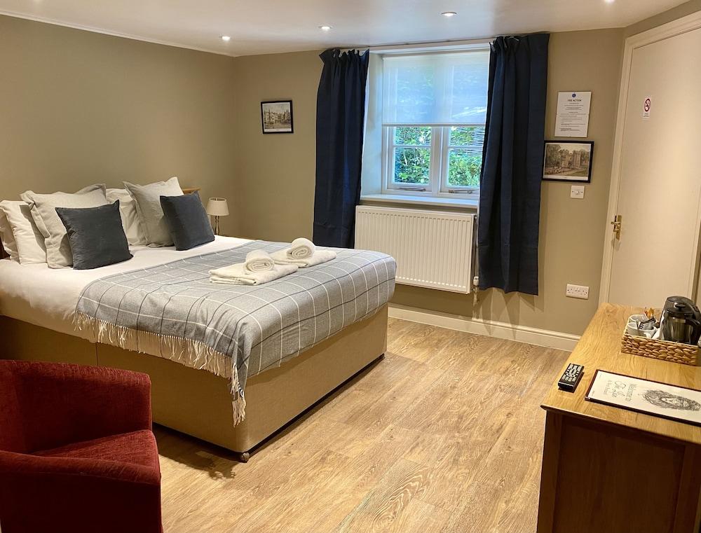 The Lion At West Pennard Hotel Eksteriør billede A room at the Old Mill